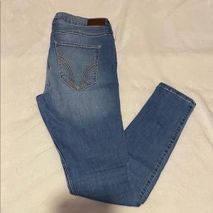 Hollister mid rise super skinny jeans